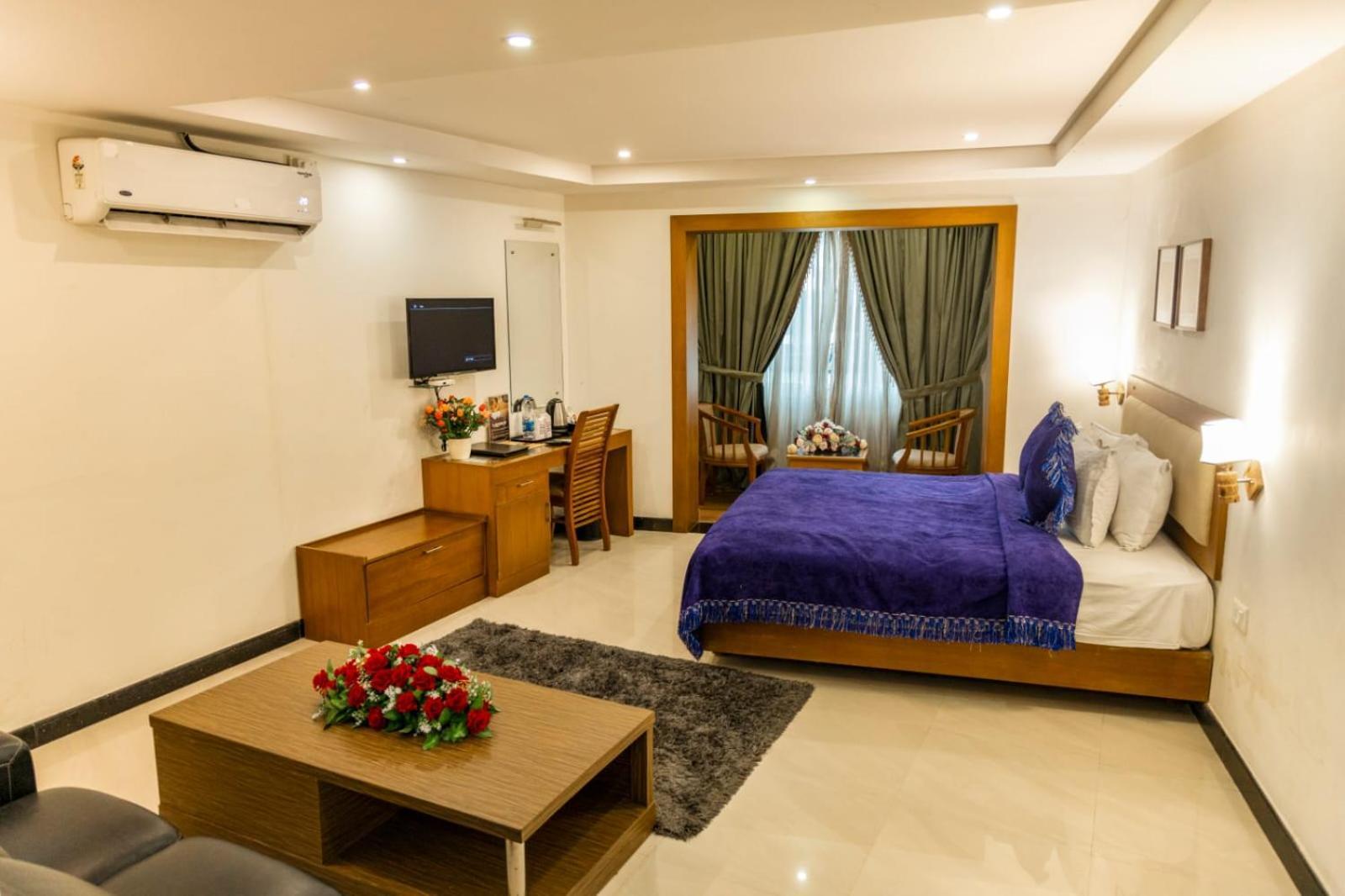 Hill Palace Hotel & Spa Коччи Экстерьер фото