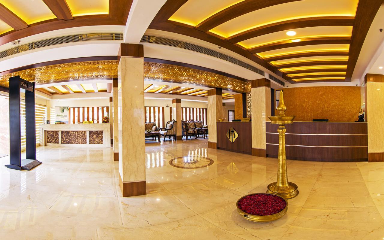 Hill Palace Hotel & Spa Коччи Экстерьер фото