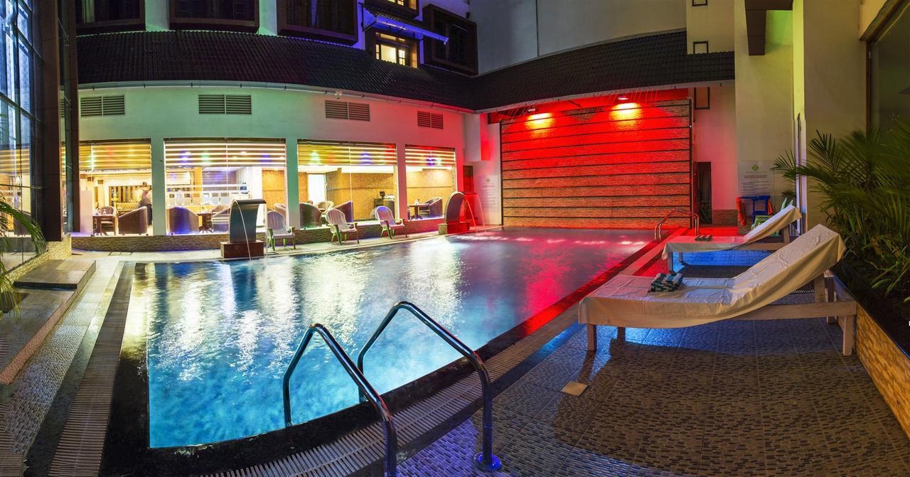 Hill Palace Hotel & Spa Коччи Экстерьер фото