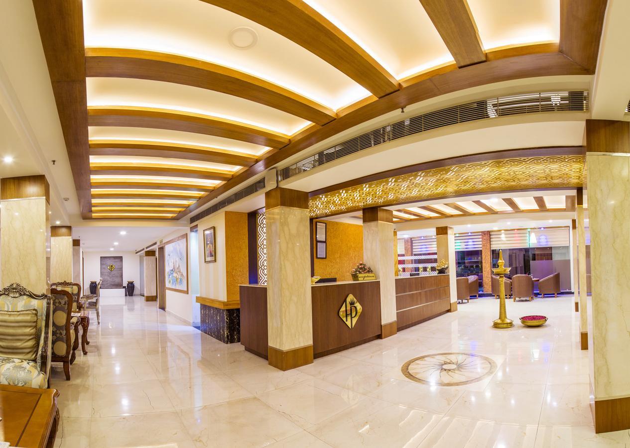 Hill Palace Hotel & Spa Коччи Экстерьер фото