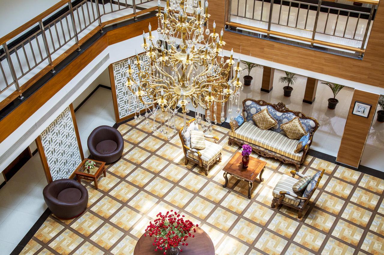 Hill Palace Hotel & Spa Коччи Экстерьер фото